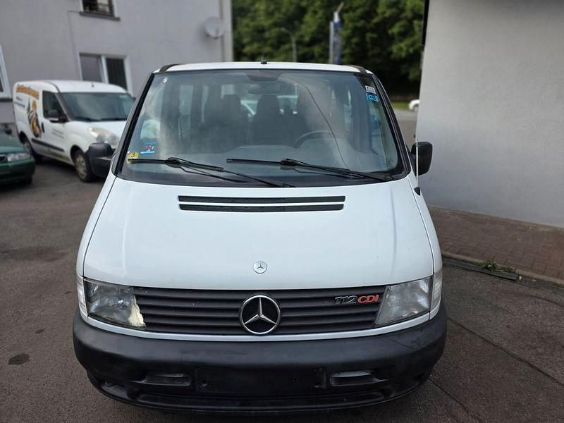 Weiß Gebraucht 2003 Mercedes Vito Van / Kleinbus | 4.800 € - Bild 1/4