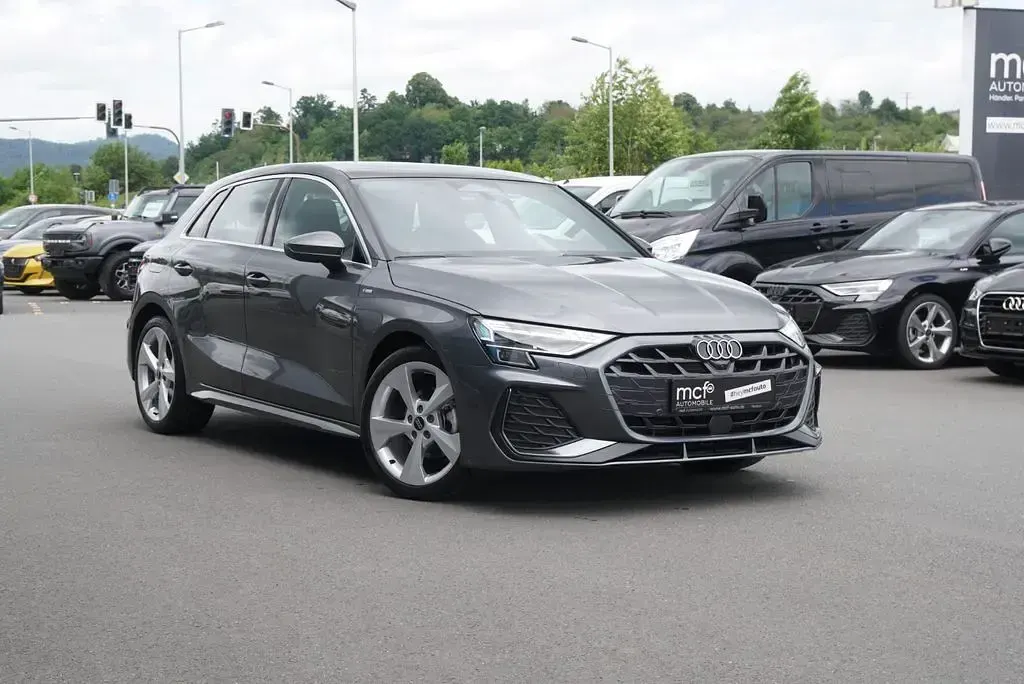 Gebraucht Audi A3 S-Line 150 PS (110 kW) 2026 Grau Limousine