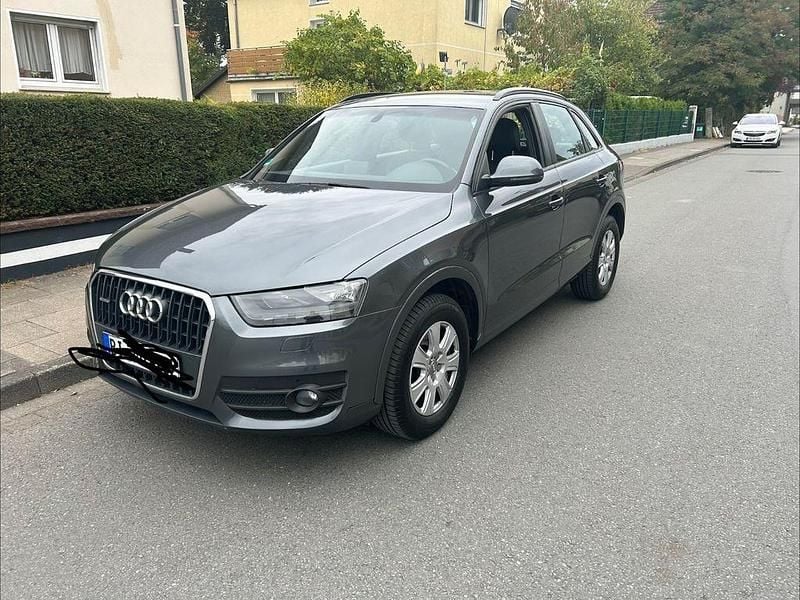 Grau Gebraucht 2012 Audi Q3 S-Line SUV | 9.000 € (Superpreis) - Bild 1/4