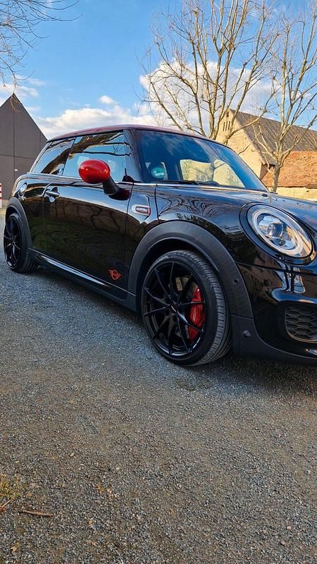 Gebraucht Mini John Cooper Works 231 PS (169 kW) 2019 Schwarz Kleinwagen