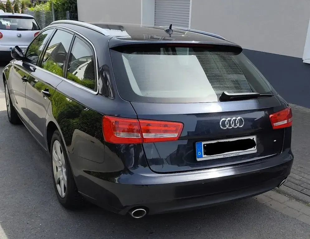 Gebraucht Audi A6 Sport 204 PS (150 kW) 2012 Blau Kombi