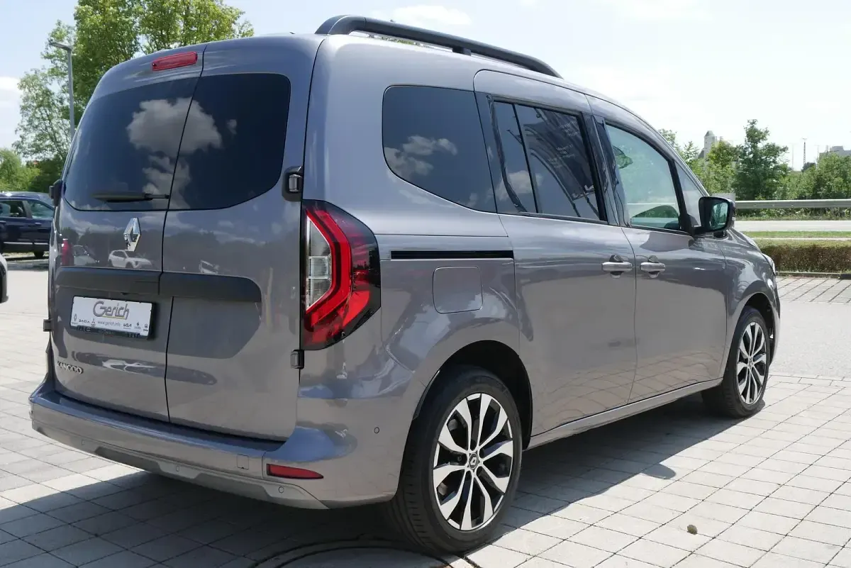 Gebraucht Renault Kangoo 116 PS (85 kW) 2023 Stahlgrau Van / Kleinbus