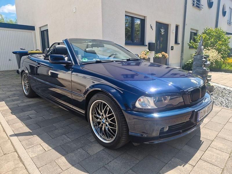 Blau Gebraucht 2003 BMW 320 Cabriolet Sport Line Cabrio | 5.999 € (Superpreis) - Bild 1/4