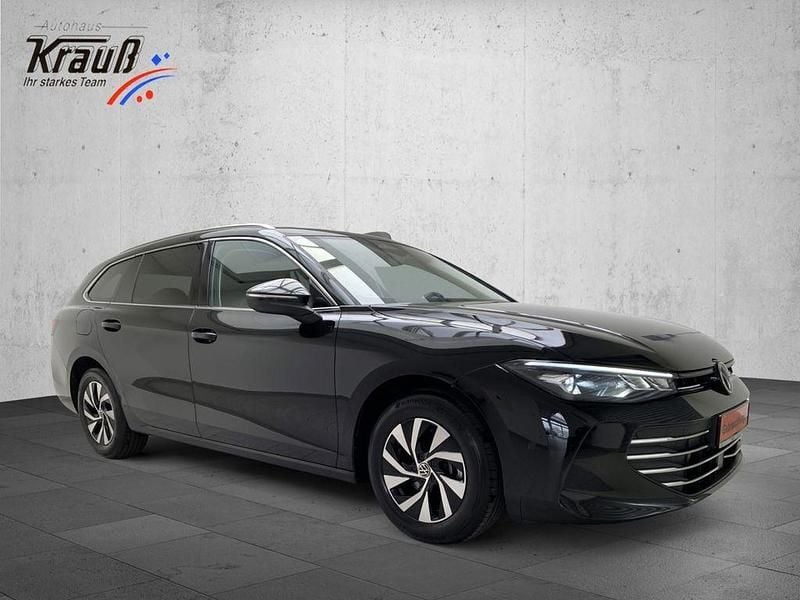 Gebraucht VW Passat Business 150 PS (110 kW) 2025 Schwarz Kombi