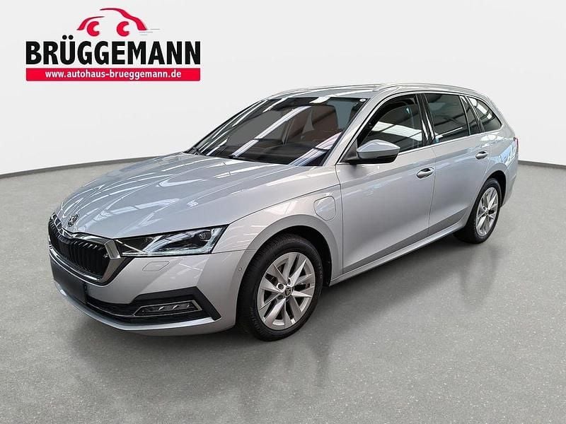 Gebraucht Skoda Octavia Style 204 PS (150 kW) 2022 Silber Kombi