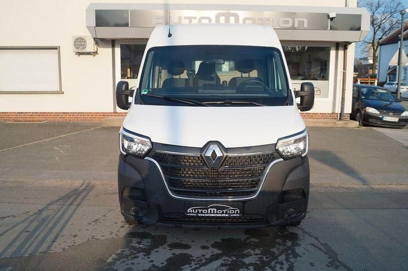 Używany Renault Master 135 KM (99 kW) 2022 Biały Minivan
