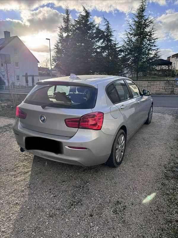 Gebraucht BMW 118 Advantage 136 PS (100 kW) 2016 Grau Kleinwagen