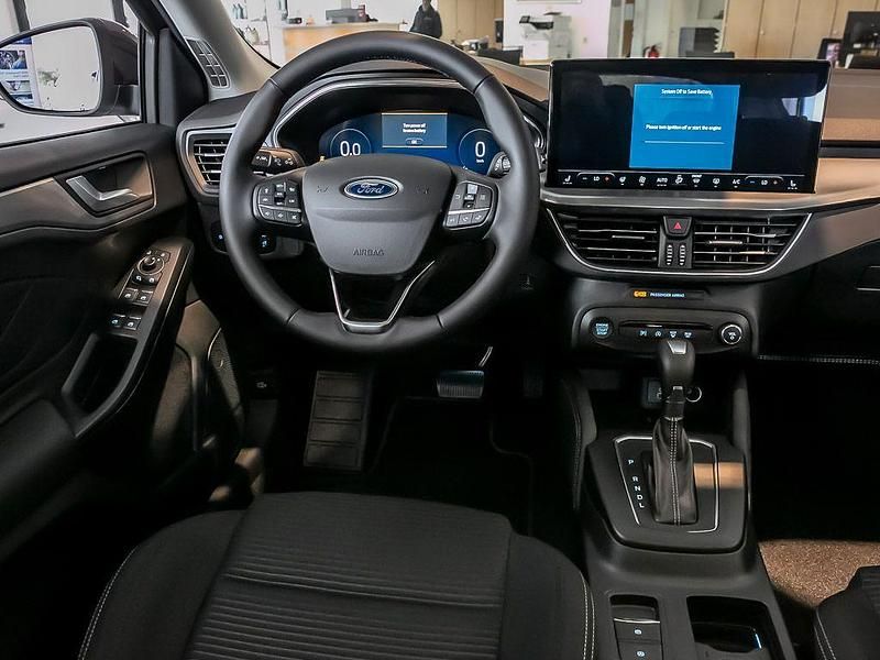 Neu Ford Focus Titanium X 155 PS (114 kW) 2026 Grau Limousine