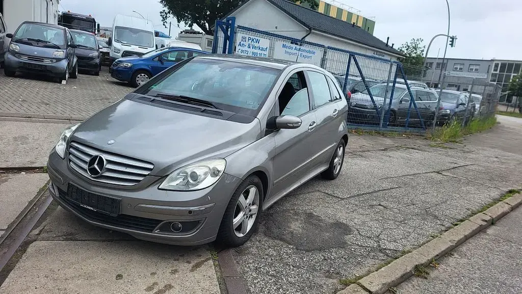 Gebraucht Mercedes B200 140 PS (102 kW) 2007 Schwarz Van / Kleinbus