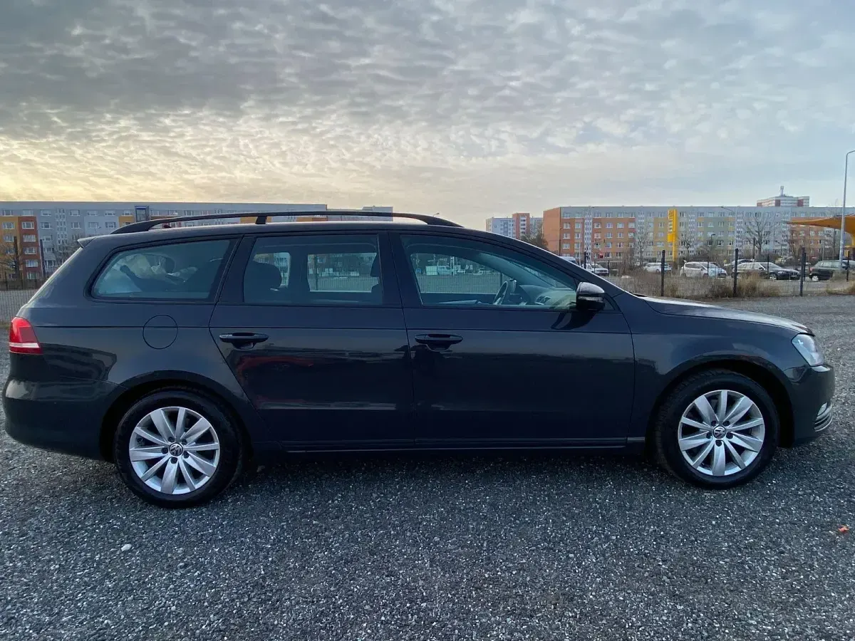 Gebraucht VW Passat 140 PS (102 kW) 2014 Grau Kombi