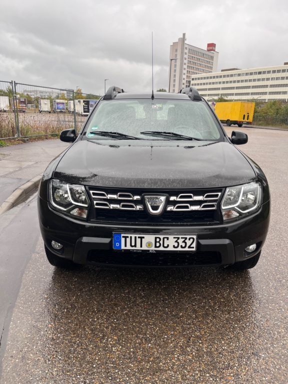 Schwarz Gebraucht 2014 Dacia Duster Celebration SUV | 5.800 € (Guter Preis) - Bild 1/4