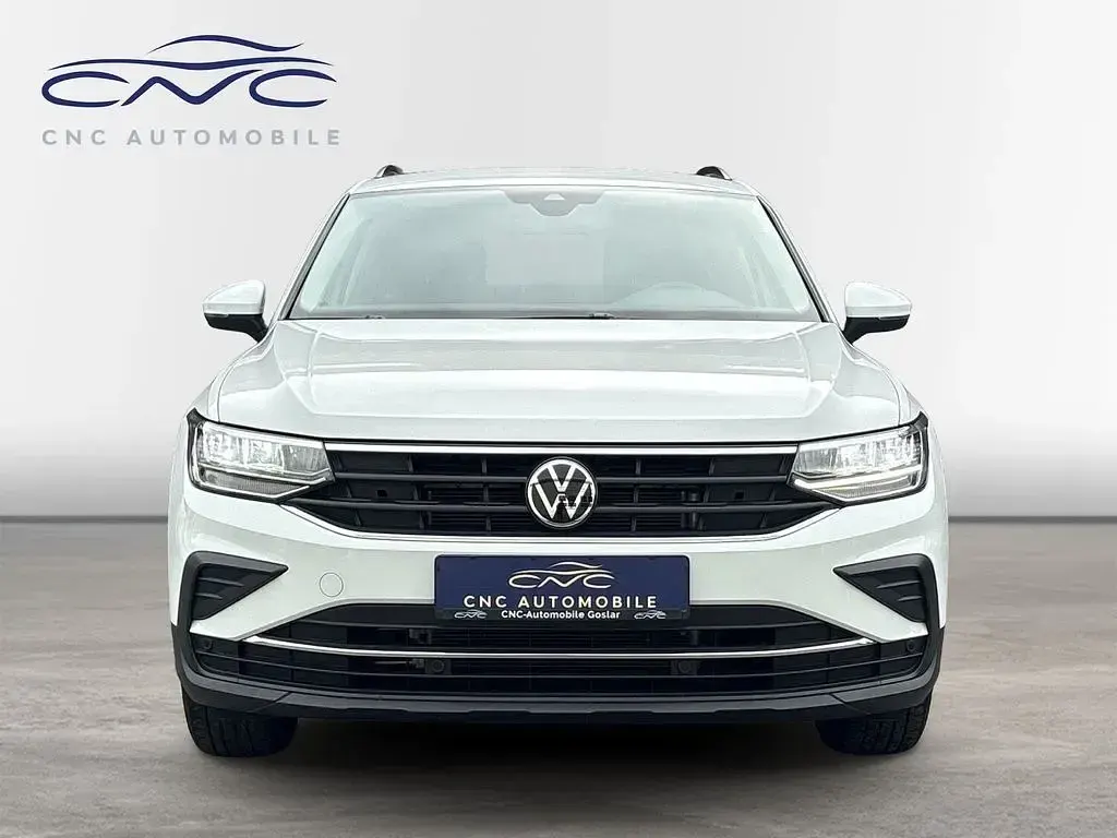 Gebraucht VW Tiguan Life 150 PS (110 kW) 2023 Weiß SUV