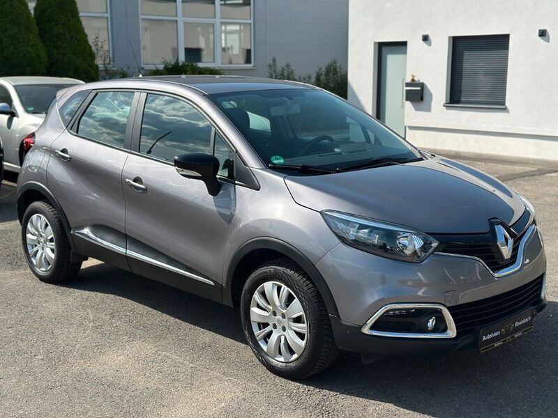 Grau Gebraucht 2015 Renault Captur Experience SUV | 9.660 € (Fairer Preis) - Bild 1/4