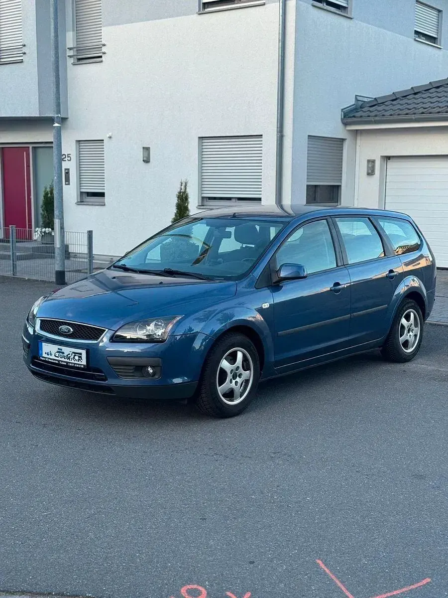 Usado Ford Focus Sport 116 CV (85 kW) 2006 Azul Familiar