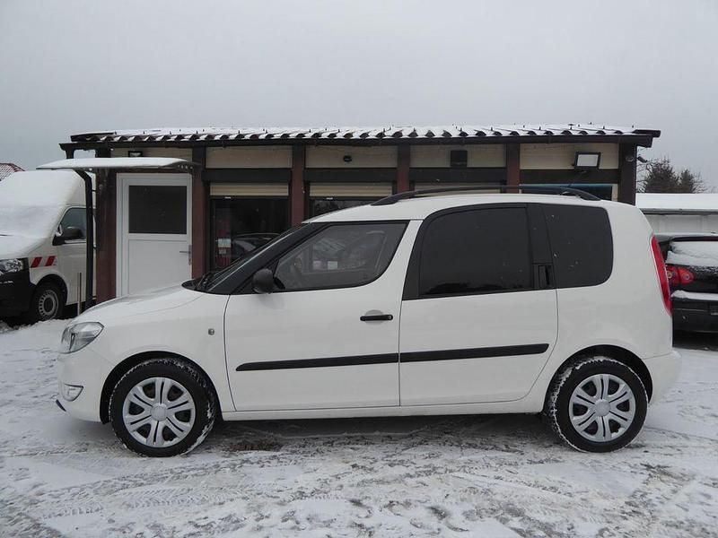 Gebraucht Skoda Roomster 75 PS (55 kW) 2012 Weiß Van / Kleinbus