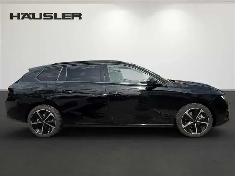 Gebraucht Opel Astra S 131 PS (96 kW) 2024 Schwarz Kleinwagen