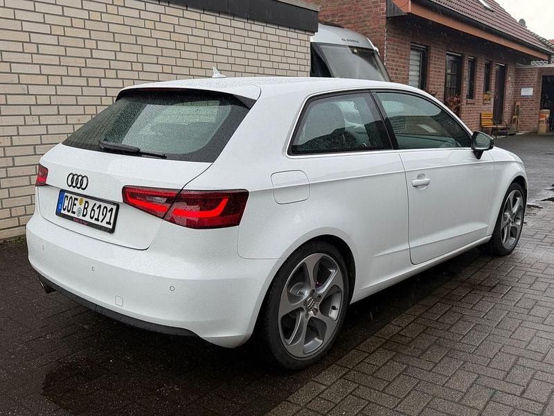 Gebraucht Audi A3 S-Line 179 PS (131 kW) 2012 Weiß Kleinwagen