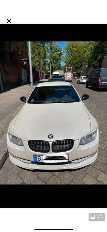 Weiß Gebraucht 2010 BMW 330 Coupé | 10.900 € (Guter Preis) - Bild 1/4