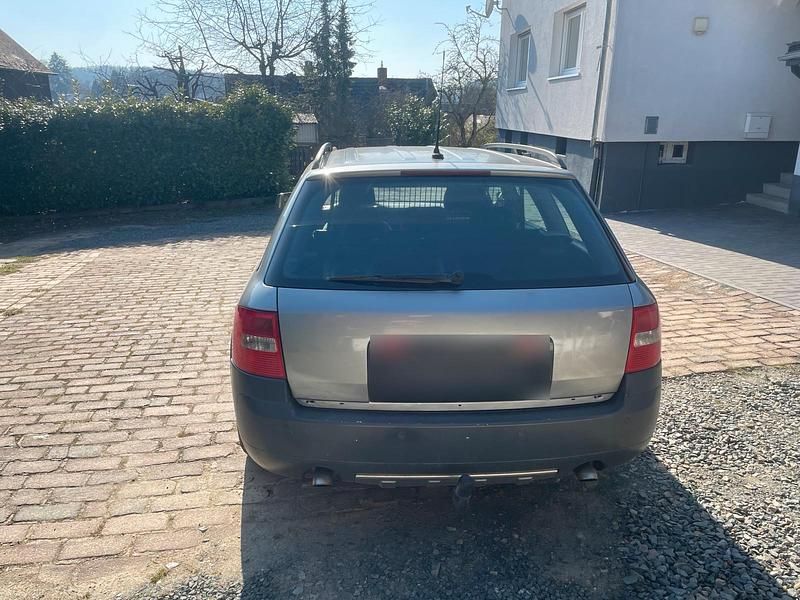 Gebraucht Audi A6 Allroad 180 PS (132 kW) 2002 Silber Kombi