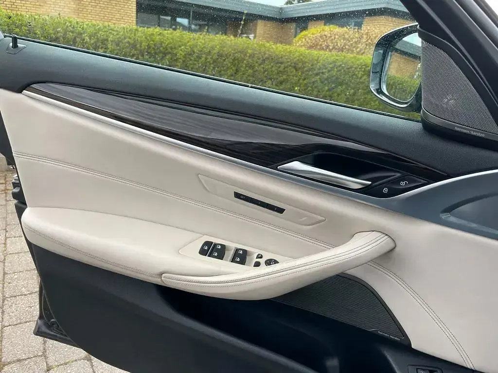 Usata BMW 540 Performance 320 CV (235 kW) 2017 Nero Station wagon