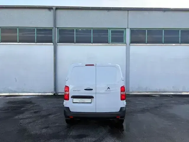Gebraucht Peugeot Expert 144 PS (105 kW) 2023 Weiß Van