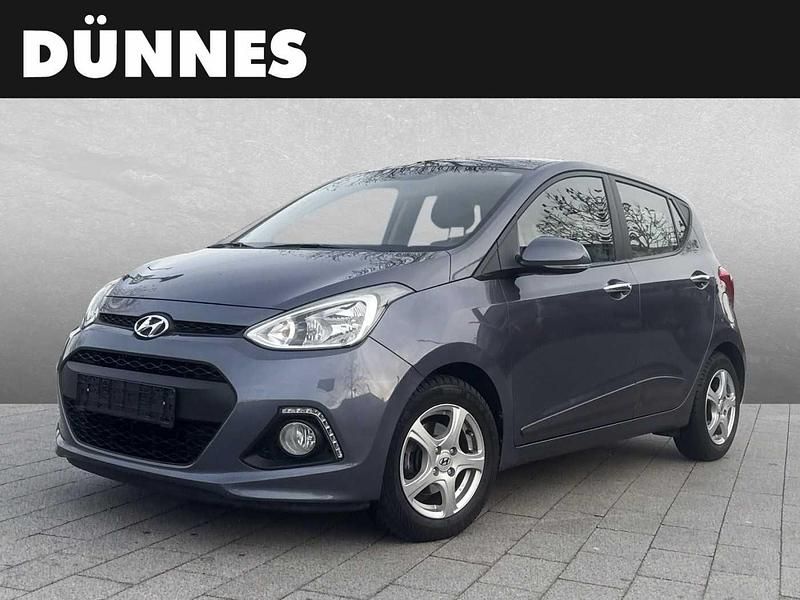 Grau Gebraucht 2013 Hyundai i10 Style Kleinwagen | 7.999 € - Bild 1/4