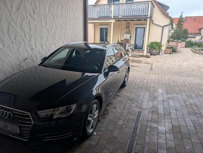 Gebraucht Audi A4 Comfort 150 PS (110 kW) 2017 Grau Kombi