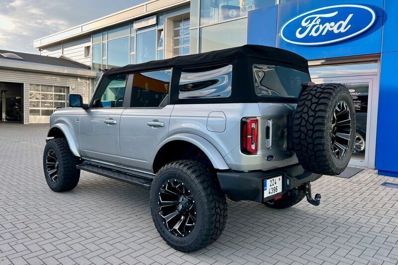 Gebraucht Ford Bronco Outer Banks 305 PS (224 kW) 2022 Silber SUV