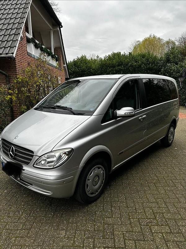 Silber Gebraucht 2008 Mercedes Viano Van / Kleinbus | 8.990 € (Guter Preis) - Bild 1/4