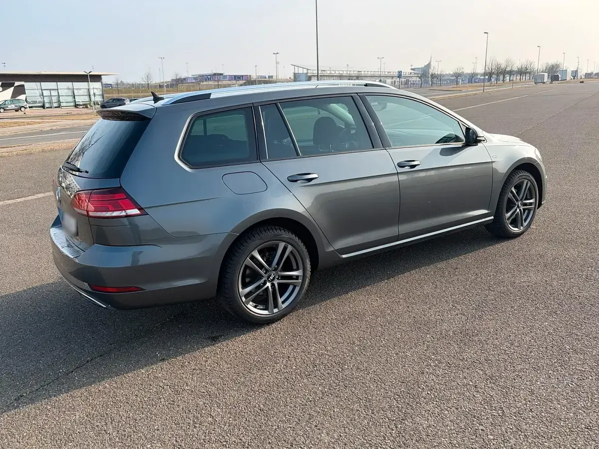 Gebraucht VW Golf VII Join 116 PS (85 kW) 2019 Grau Kombi
