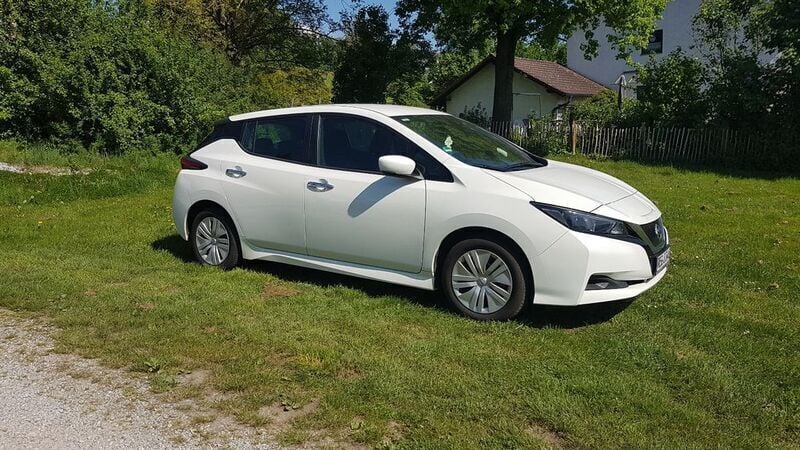 Weiß Gebraucht 2021 Nissan Leaf Kleinwagen | 13.800 € (Guter Preis) - Bild 1/4