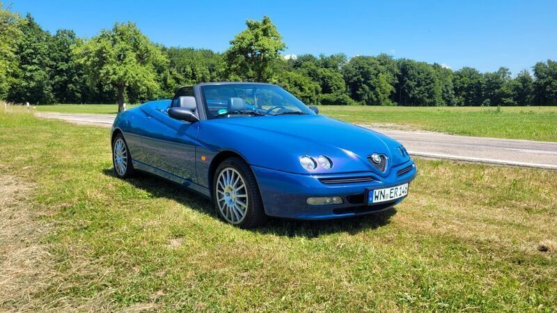Blau Gebraucht 2001 Alfa Romeo Spider Cabrio | 8.990 € (Etwas zu teuer) - Bild 1/4