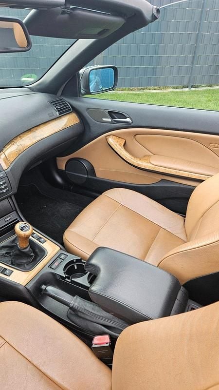 Gebraucht BMW 318 Cabriolet 143 PS (105 kW) 2004 Schwarz Cabrio