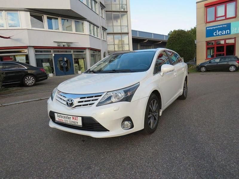 Weiß Gebraucht 2013 Toyota Avensis Edition Kombi | 7.650 € (Fairer Preis) - Bild 1/4