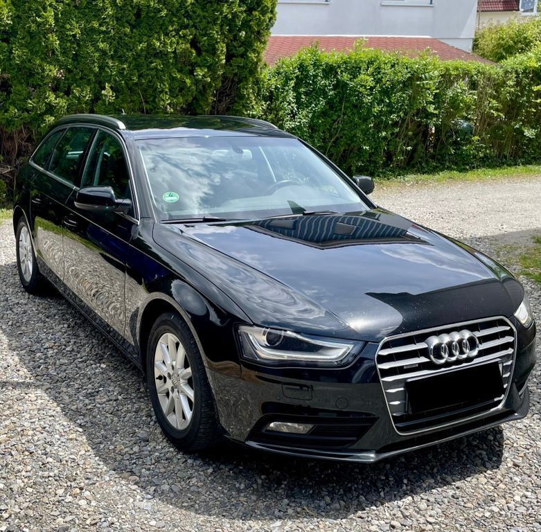 Schwarz Gebraucht 2014 Audi A4 Ambiente Kombi | 15.850 € (Teuer) - Bild 1/4