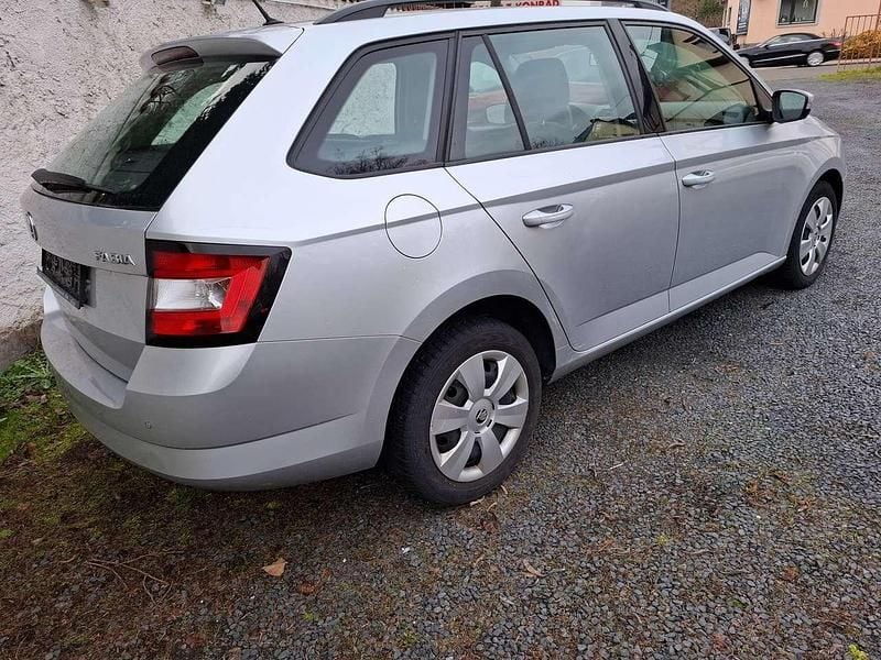 Gebraucht Skoda Fabia ScoutLine 95 PS (69 kW) 2019 Graumetallic Kombi