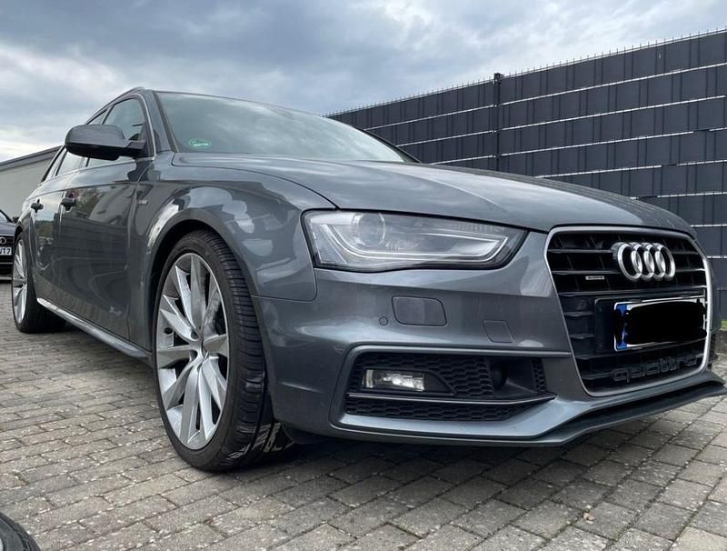 Gebraucht Audi A4 Sport 190 PS (139 kW) 2015 Grau Kombi