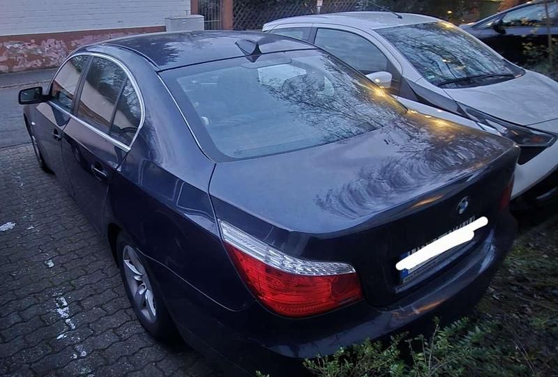 Gebraucht BMW 520 163 PS (119 kW) 2007 Braun Limousine