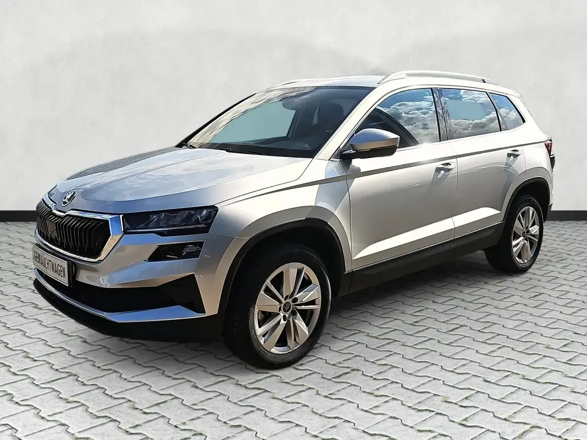 Gebraucht Skoda Karoq Selection 150 PS (110 kW) 2025 Silber SUV