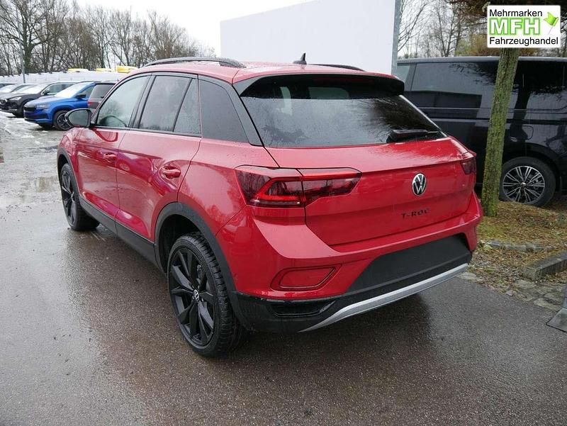 Neu VW T-Roc Style 150 PS (110 kW) 2025 Kings red metallic/dach s... SUV