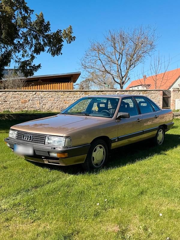 Second-hand Audi 200 182 CP (133 kW) 1984 Berlinǎ