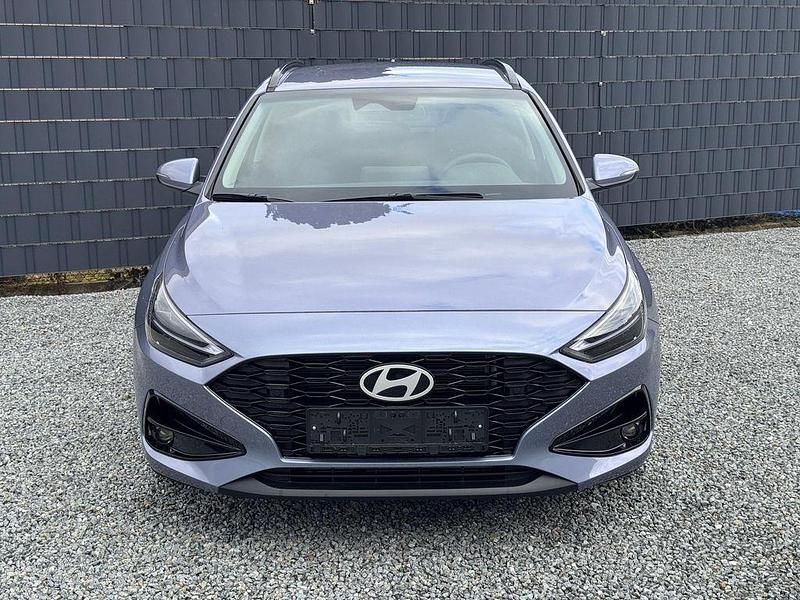 Neu Hyundai i30 140 PS (102 kW) 2025 Meta blue pearl Kombi