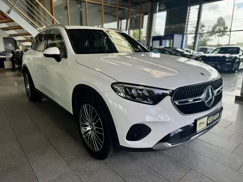 Second-hand Mercedes GLC220 Avantgarde 220 CP (161 kW) 2023 Alb SUV