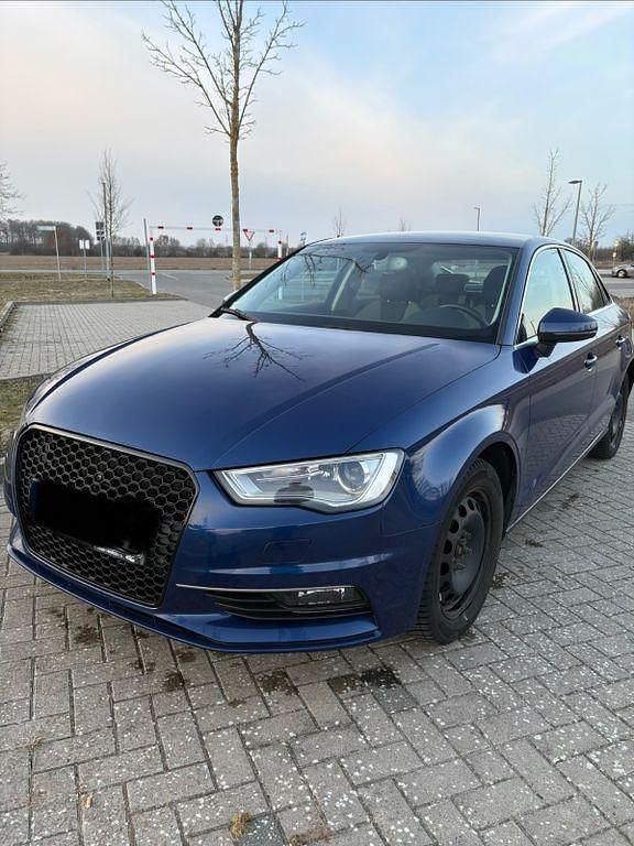 Gebraucht Audi A3 Ambition 125 PS (91 kW) 2013 Blau Limousine