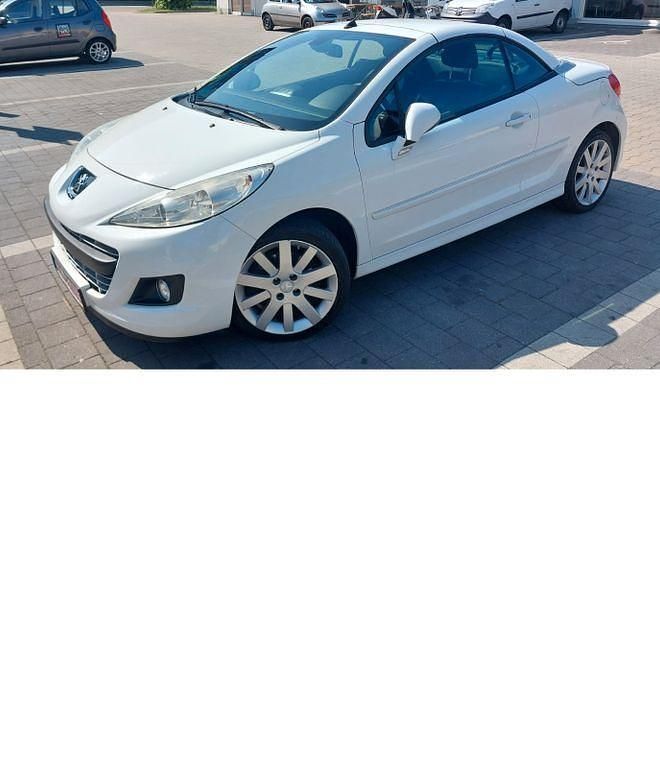 Weiß Gebraucht 2012 Peugeot 207 CC Platinum Cabrio | 3.900 € (Fairer Preis) - Bild 1/3