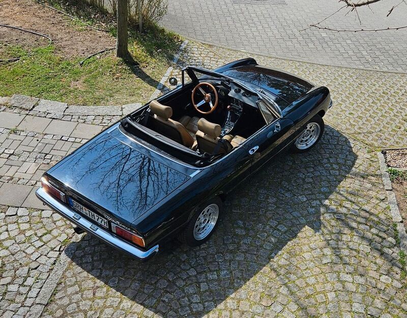 Gebraucht Alfa Romeo Spider Veloce 126 PS (92 kW) 1982 Schwarz Cabrio