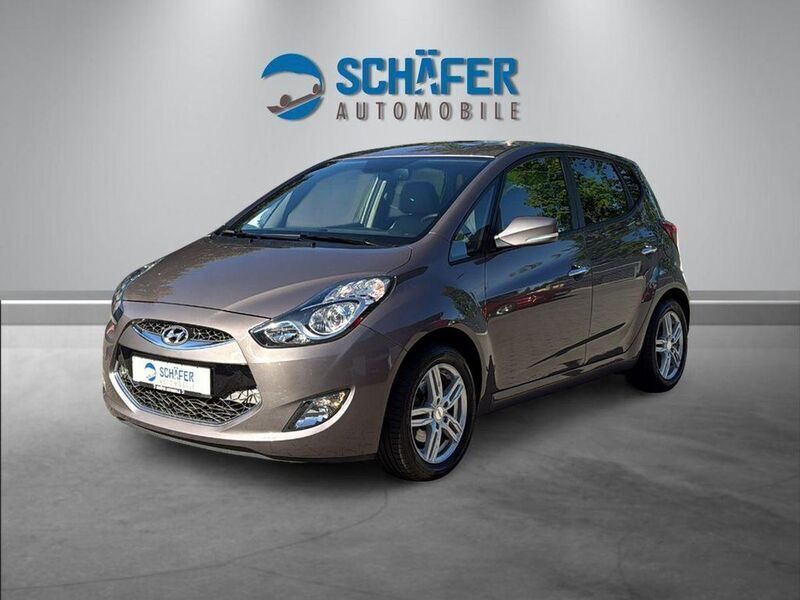 Braun Gebraucht 2015 Hyundai ix20 Style Van / Kleinbus | 11.450 € (Fairer Preis) - Bild 1/4