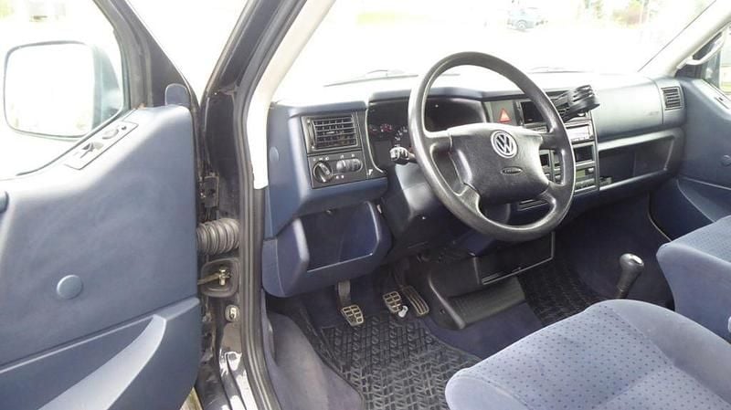 Gebraucht VW T4 102 PS (75 kW) 1999 Schwarz Van