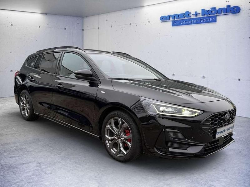 Second-hand Ford Focus ST-Line X 125 CP (91 kW) 2023 Negru Berlinǎ