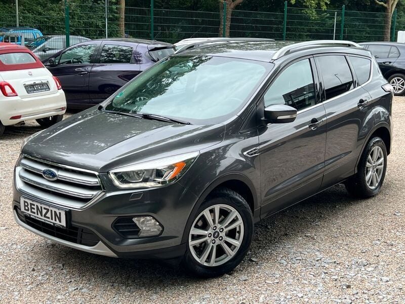 Grau Gebraucht 2017 Ford Kuga SYNC Edition SUV | 10.999 € (Guter Preis) - Bild 1/4